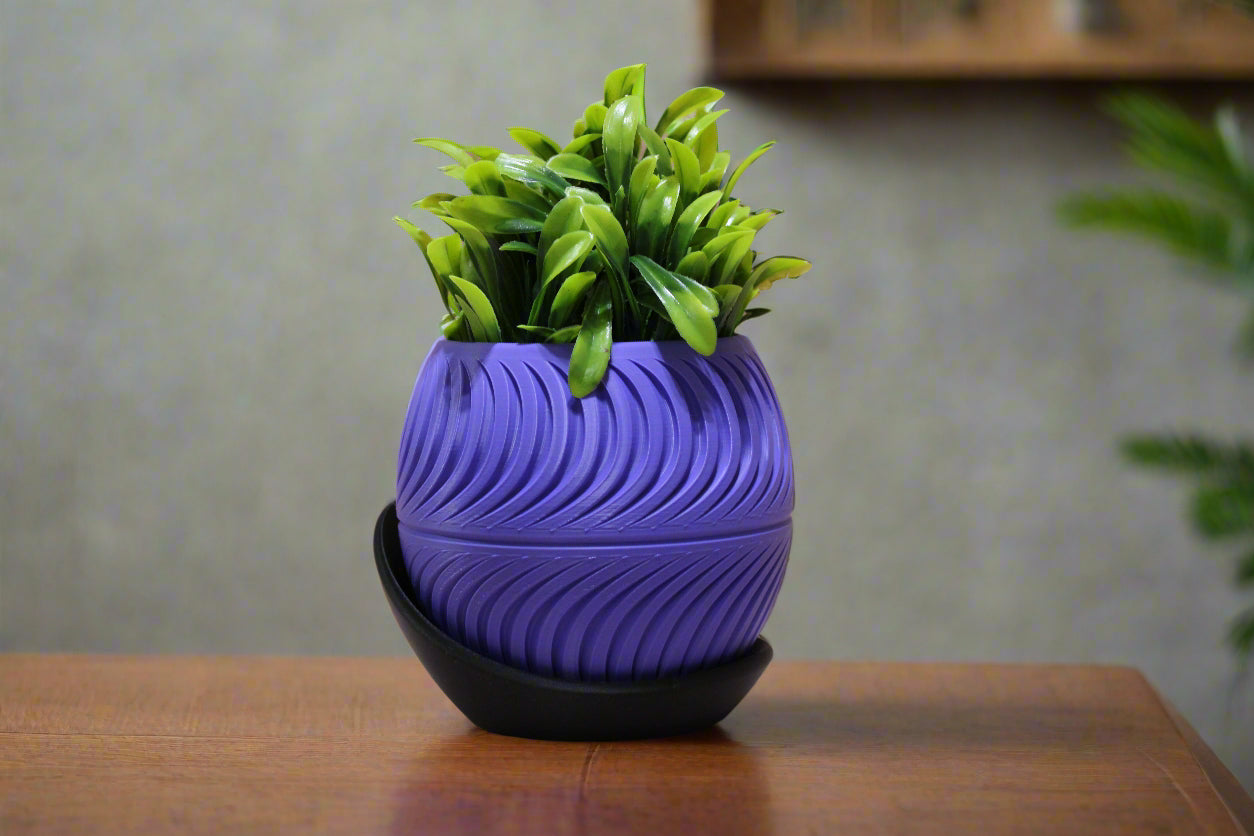 Beautiful Sliced Planter with Wrap Around Plate