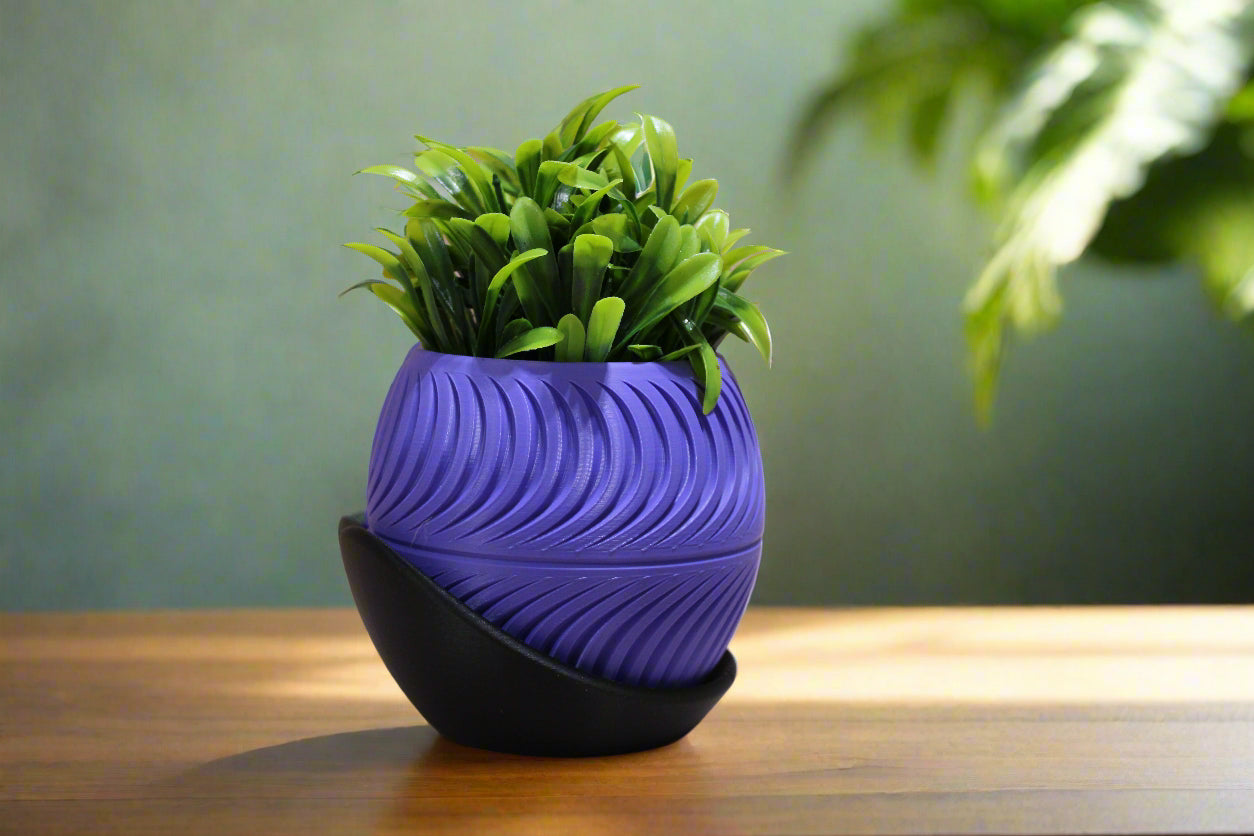 Beautiful Sliced Planter with Wrap Around Plate