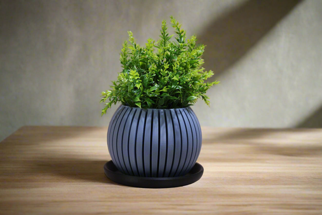 Beautiful Nimbus Planter with Plate