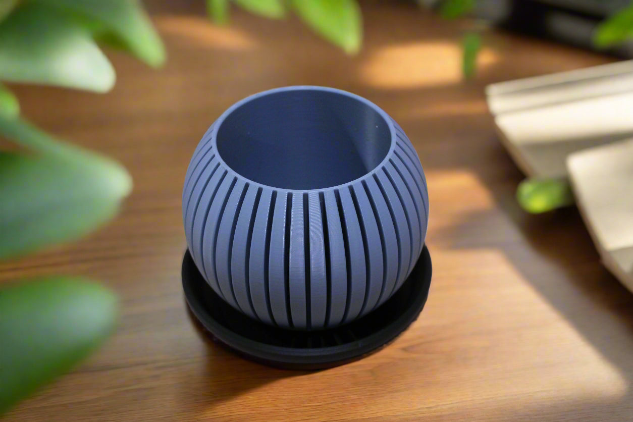 Beautiful Nimbus Planter with Plate