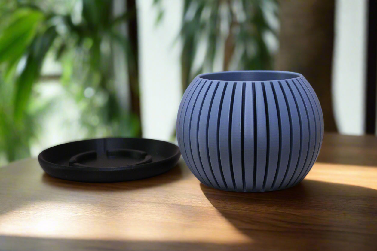 Beautiful Nimbus Planter with Plate