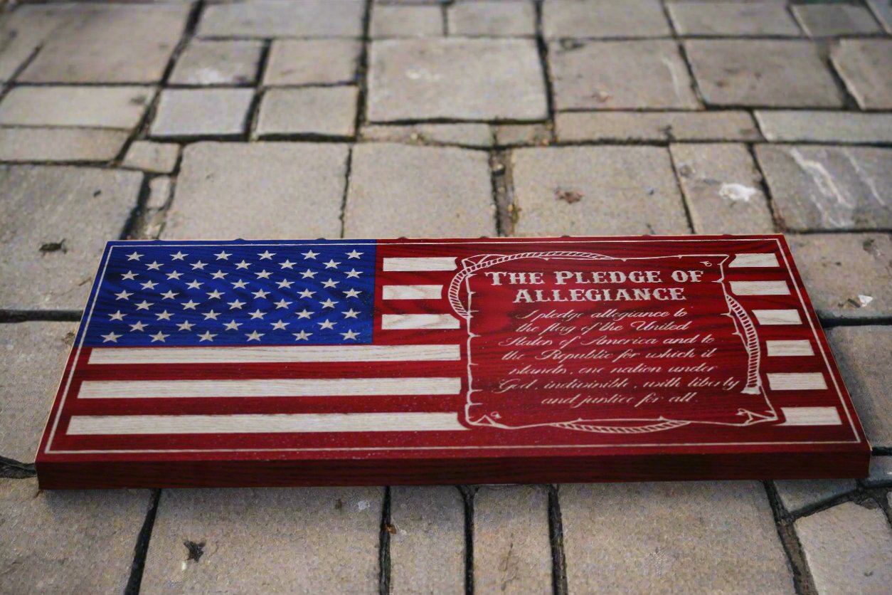 Small Pledge Of Allegiance Scroll Flag