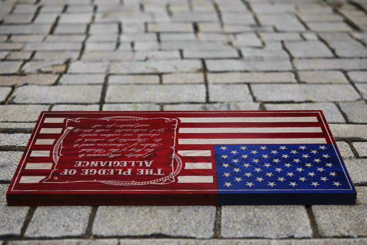 Small Pledge Of Allegiance Scroll Flag